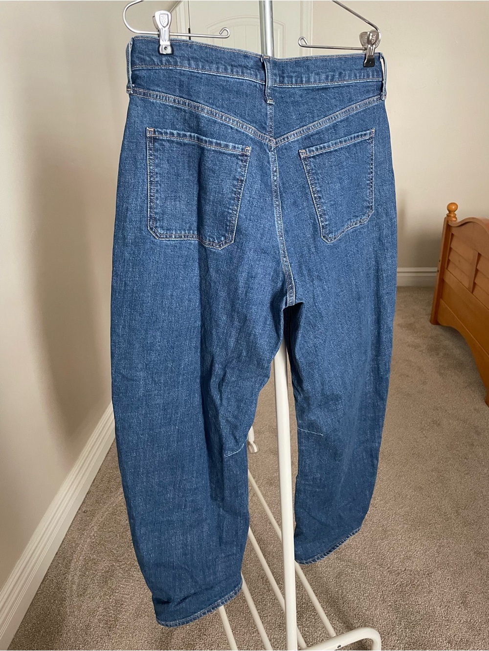 Old Navy Women’s Dark Blue Relaxed Barrel Carpenter Jeans - Picture 3 of 3